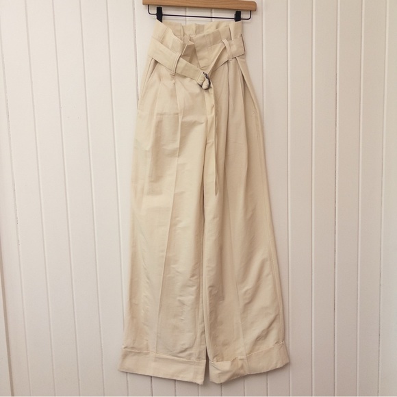 BANANA REPUBLIC Wide Leg Paperbag Pant
#813887 NWT Transition Cream 4 - Picture 3 of 12